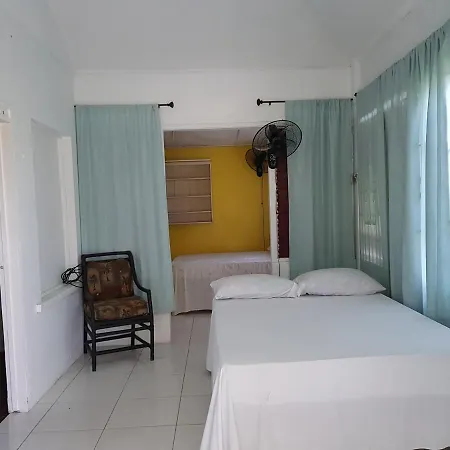 Landings #1 Hotel
